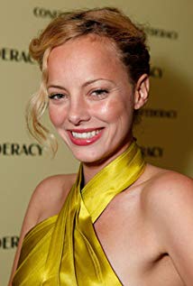 How tall is Bijou Phillips?